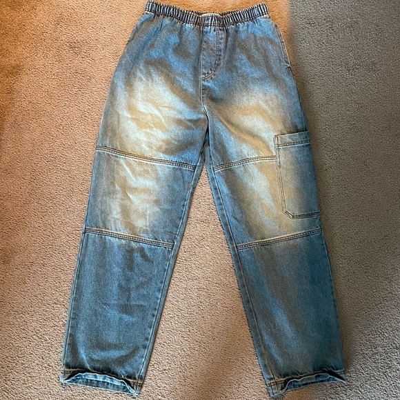 BDG Relaxed Fit Jeans in Blue and Tan - Picture 5 of 14